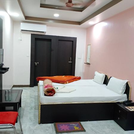Hotel Sunaina International Gaya Eksteriør bilde
