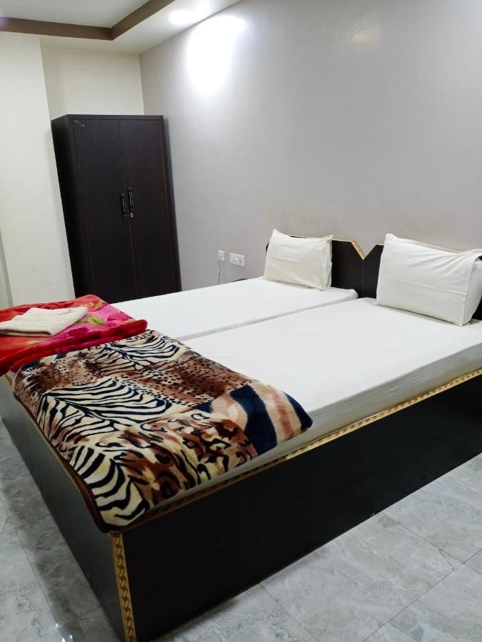 Hotel Sunaina International Gaya Eksteriør bilde
